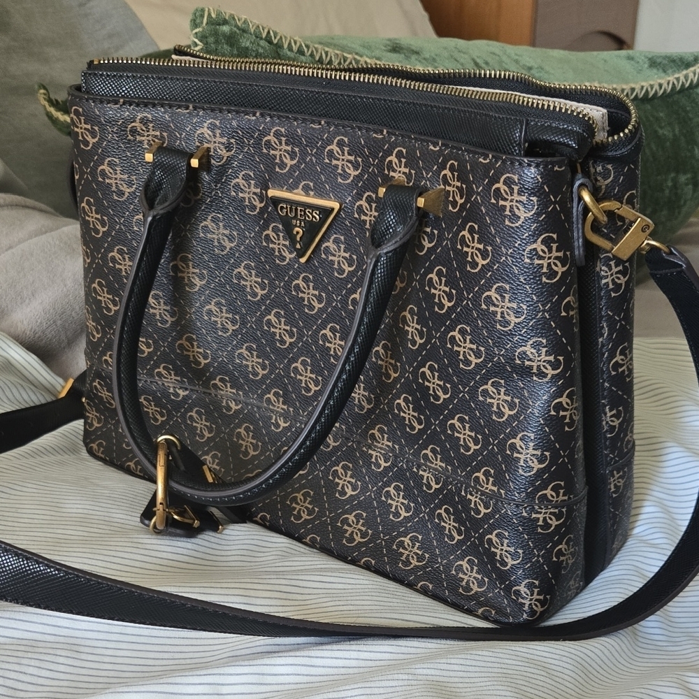 Guess Black And Gold Shoulder Bag With Logo Emblem - image 1